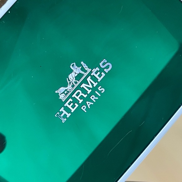 Hermès Green and White Acrylic Soap Box - Picture 4 of 5